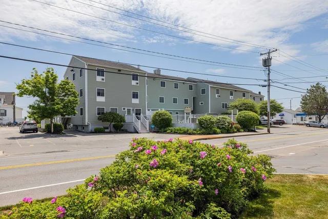 $319,900 | 189 East Grand Avenue, Unit 104, Old Orchard Beach, ME 04064