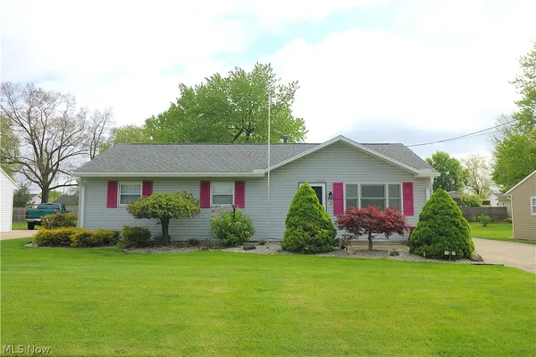 $177,500 | 28 Valley Park Drive, Norwalk, OH 44857