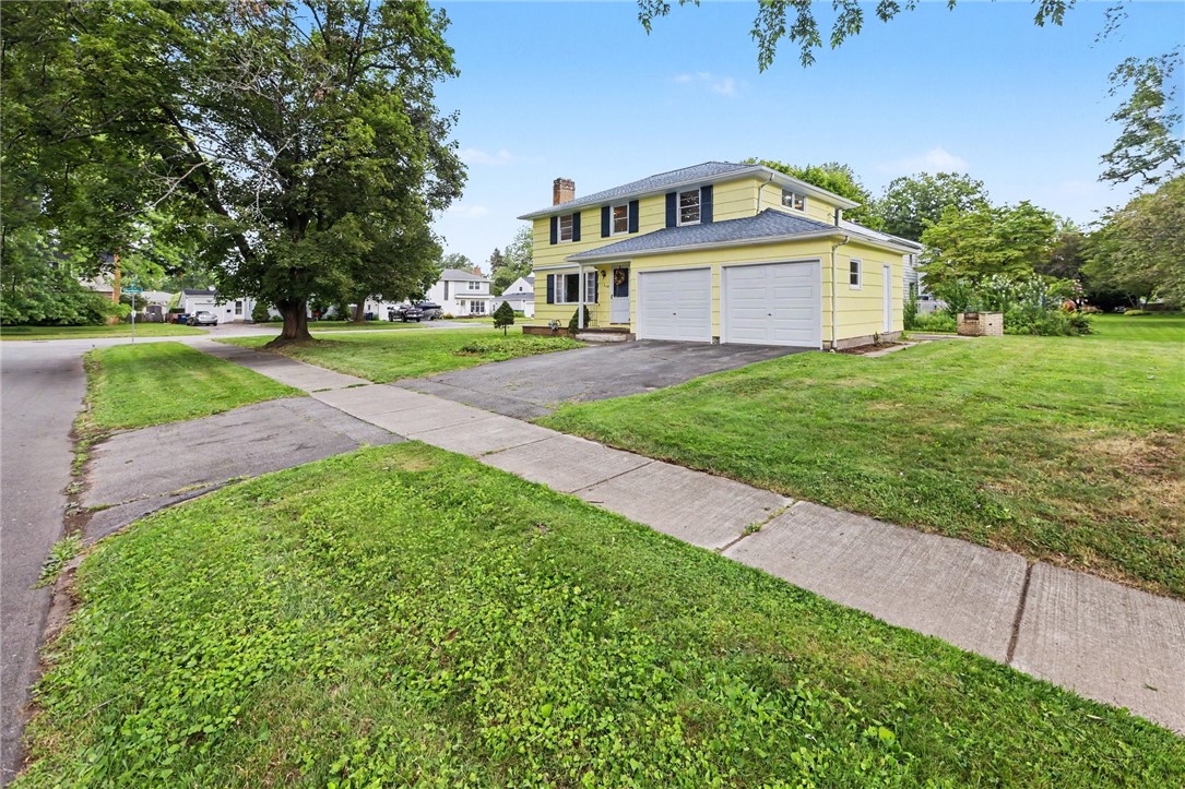 160 Chadwell Road Irondequoit, NY 14609 - Photo 2 of 30