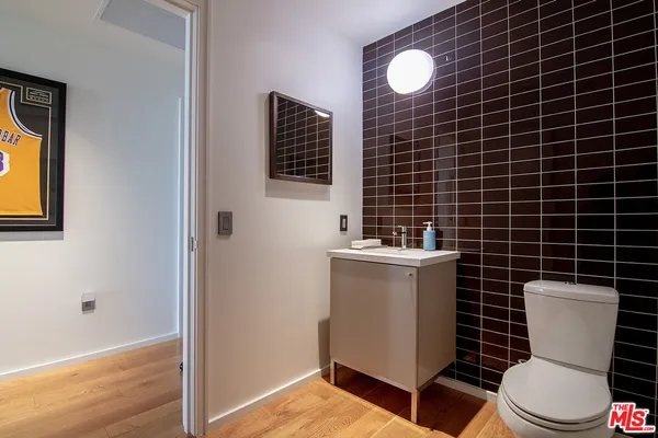 $1,800,000 | 1155 South Grand Avenue, Unit 1511, Los Angeles, CA 90015