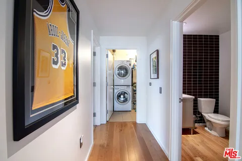 $1,800,000 | 1155 South Grand Avenue, Unit 1511, Los Angeles, CA 90015