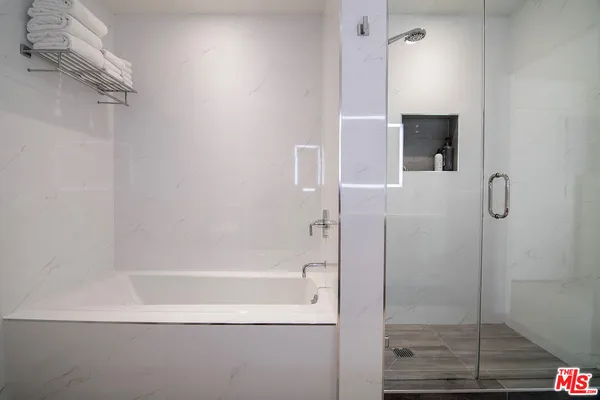 $1,800,000 | 1155 South Grand Avenue, Unit 1511, Los Angeles, CA 90015
