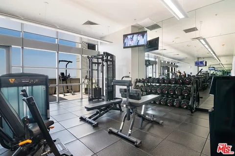 $1,800,000 | 1155 South Grand Avenue, Unit 1511, Los Angeles, CA 90015