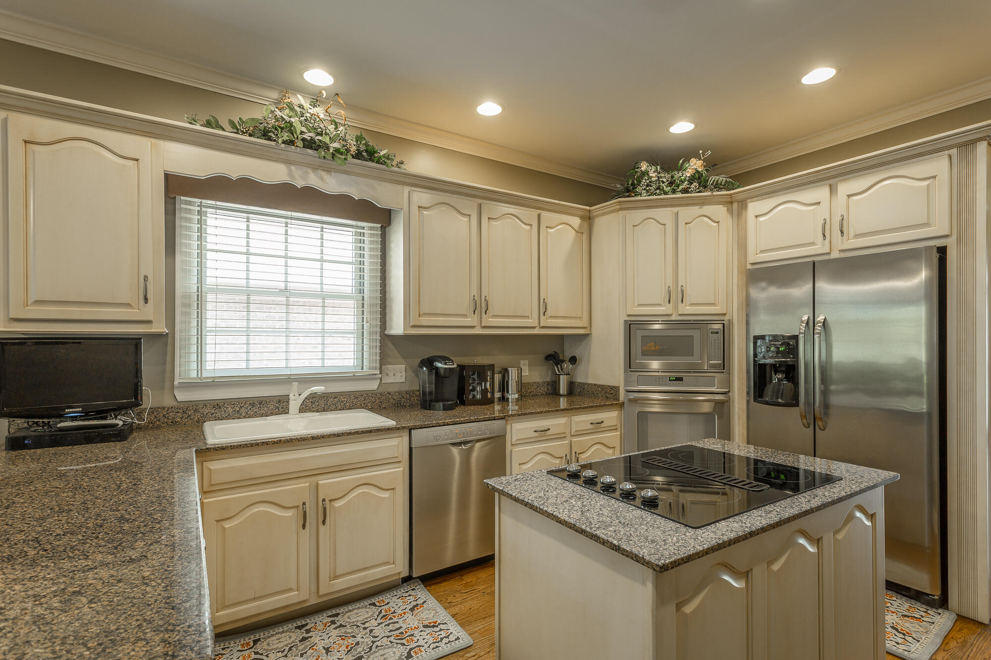 7915 Dancing Fern Trail Chattanooga, TN 37421 - Photo 3 of 48 Custom Kitchen