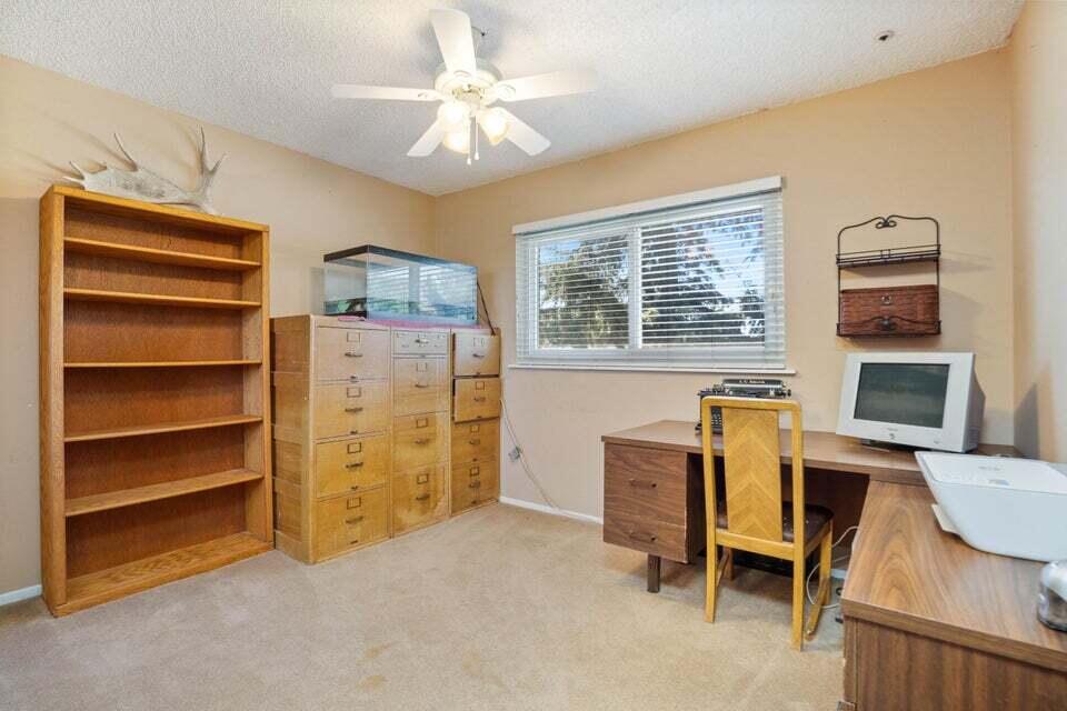 5600 Shannon Valley Road Acton, CA 93510 - Photo 21 of 54 5600 ofc from door window