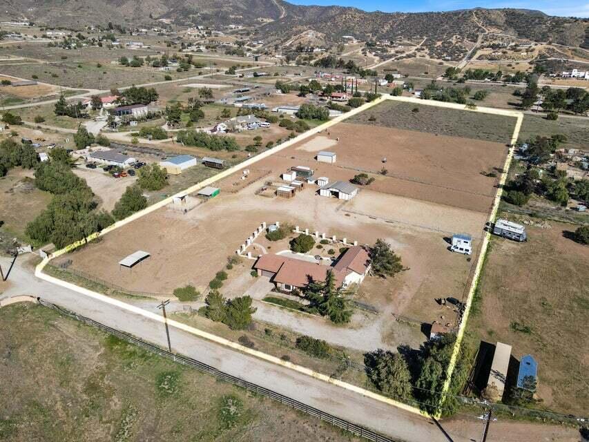 5600 Shannon Valley Road Acton, CA 93510 - Photo 33 of 54 5600p aerial with perimeter