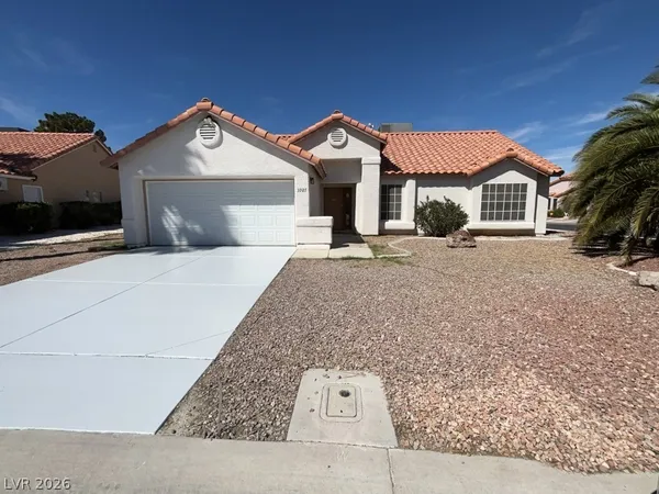 $1,985 | 3927 Broken Oak Lane, North Las Vegas, NV 89032