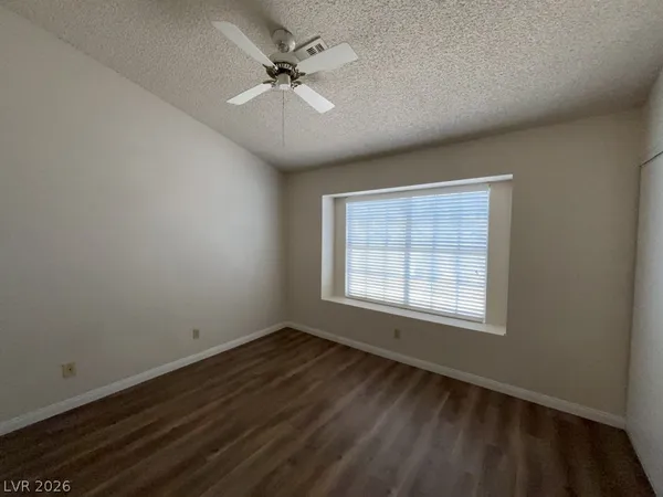 $1,985 | 3927 Broken Oak Lane, North Las Vegas, NV 89032