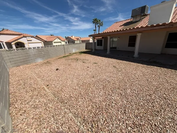 $1,985 | 3927 Broken Oak Lane, North Las Vegas, NV 89032