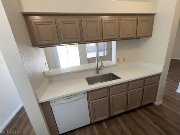 $1,985 | 3927 Broken Oak Lane, North Las Vegas, NV 89032