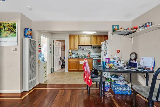 a very nice looking room with many windows