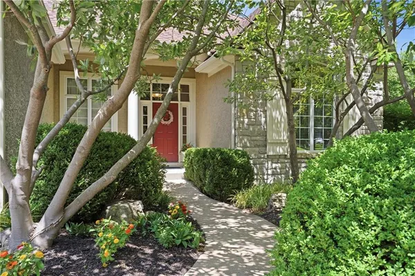 $679,000 | 11610 West 147th Street, Olathe, KS 66062