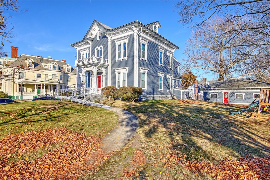 98 Summit Street Pawtucket, RI 02860 - Photo 14 of 20