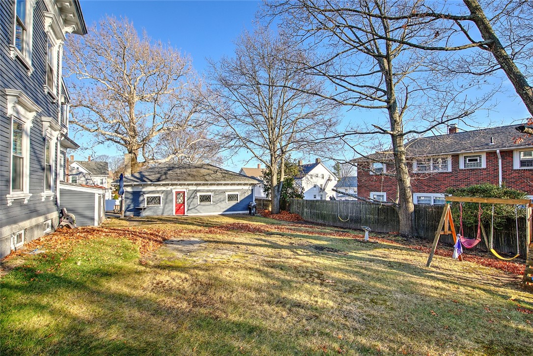 98 Summit Street Pawtucket, RI 02860 - Photo 15 of 20