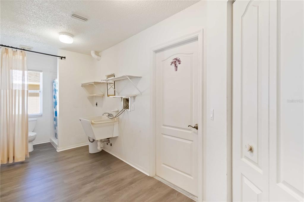 5864 Tyler Road Venice, FL 34293 - Photo 25 of 36