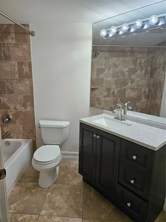$1,950 | 5583 Courtyard Drive, Unit 5583, Margate, FL 33063