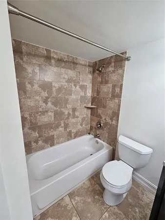 $1,950 | 5583 Courtyard Drive, Unit 5583, Margate, FL 33063