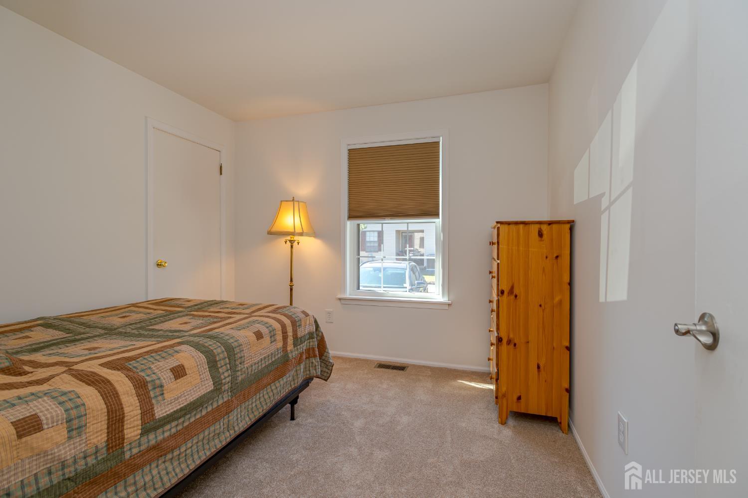 25 Foxhall, Unit 25 Middlesex, NJ 08846 - Photo 13 of 28