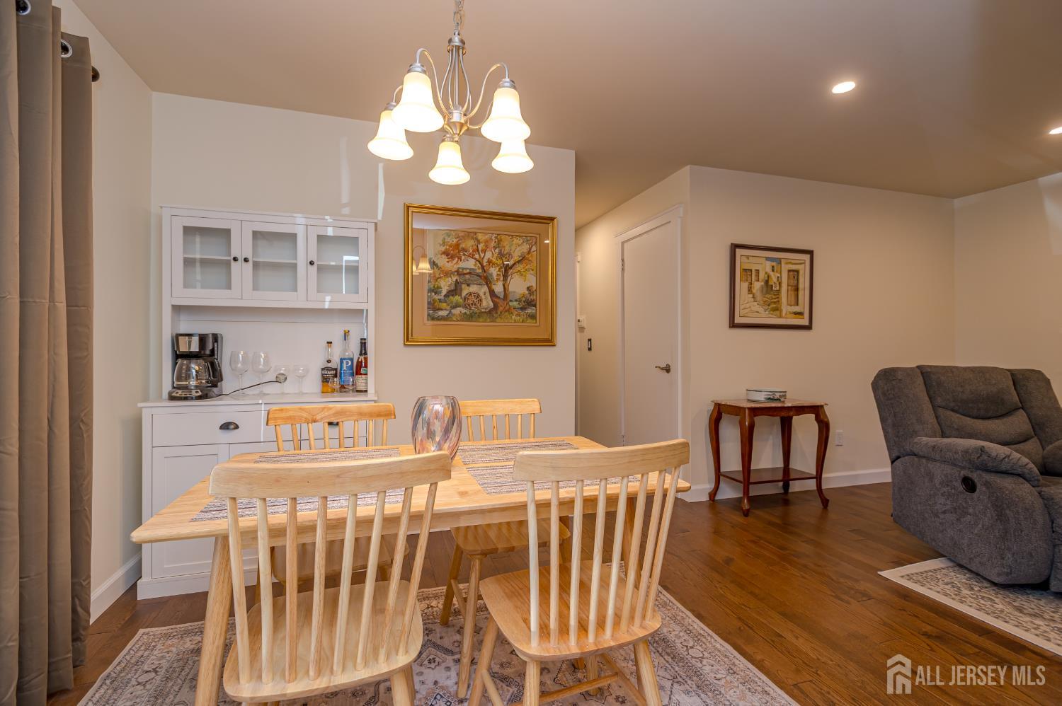 25 Foxhall, Unit 25 Middlesex, NJ 08846 - Photo 10 of 28