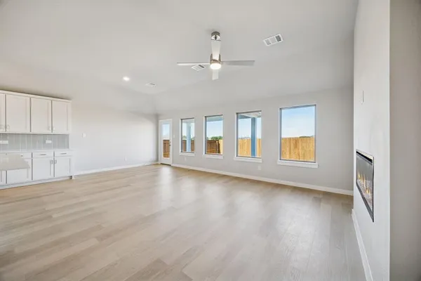 $346,490 | 1533 Oakdale Drive, Kaufman, TX 75142