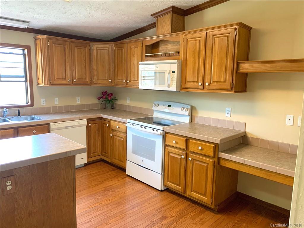 298 Rustic Ridge Drive Canton, NC 28716 - Photo 15 of 34