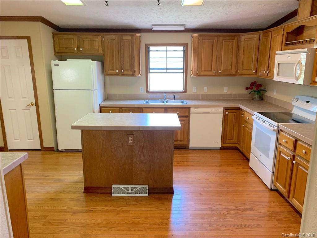 298 Rustic Ridge Drive Canton, NC 28716 - Photo 17 of 34