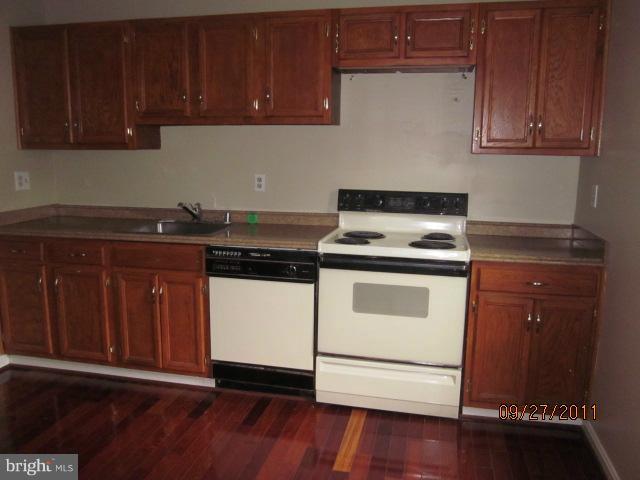 8463 Brainerd Court Springfield, VA 22153 - Photo 3 of 11 Kitchen
