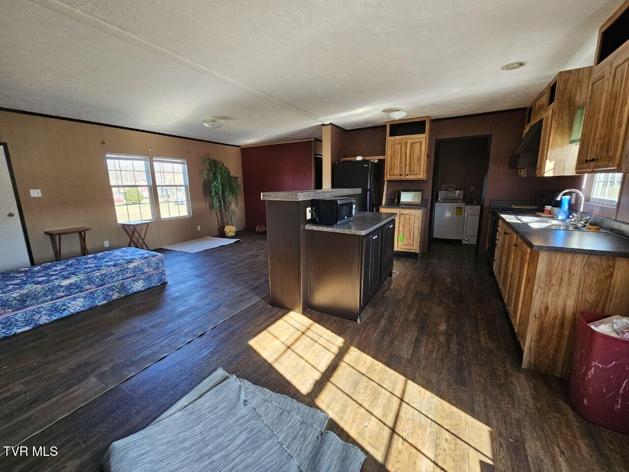 68 Poplar Springs Road Greeneville, TN 37743 - Photo 9 of 25 09