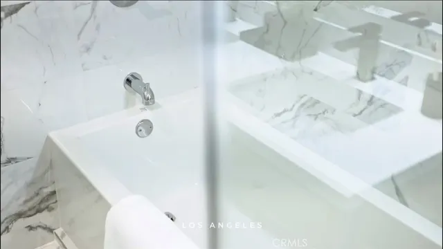 $1,050,000 | 1245 North New Hampshire Avenue, Unit 8, Los Angeles, CA 90029