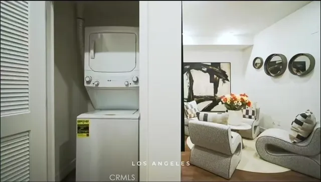 $1,050,000 | 1245 North New Hampshire Avenue, Unit 8, Los Angeles, CA 90029