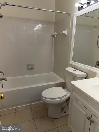 $2,600 | 4118 Peppertree Lane, Unit 4118, Silver Spring, MD 20906