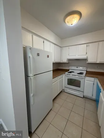 $2,600 | 4118 Peppertree Lane, Unit 4118, Silver Spring, MD 20906