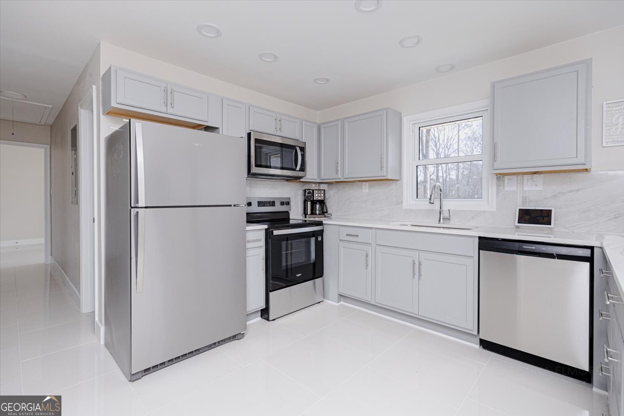 210 Webb Street Warner Robins, GA 31093 - Photo 14 of 54