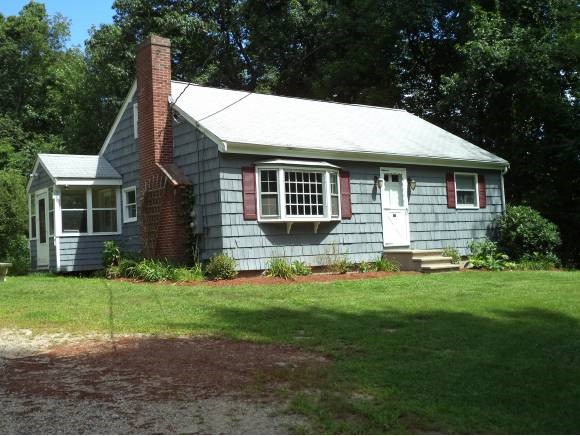 260 Hampstead Road Derry, NH 03038 - Photo 1 of 1 Gallery Image 1