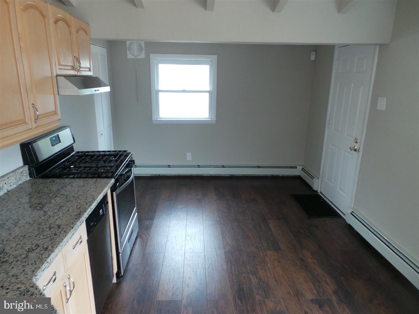 211 Ruth Avenue Maple Shade, NJ 08052 - Photo 3 of 12