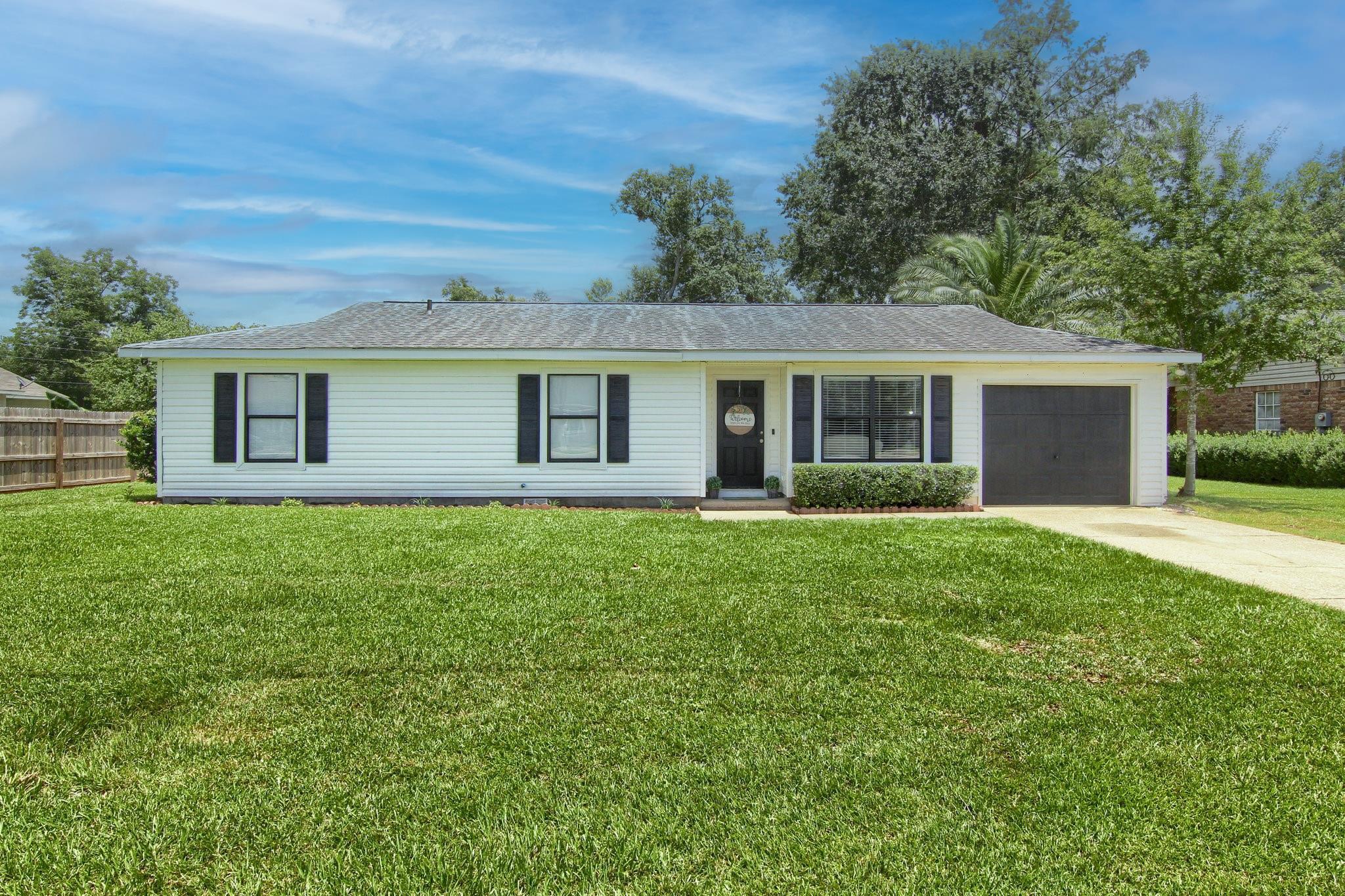 1 Magnolia Circle Foley, AL 36535 - Photo 1 of 22