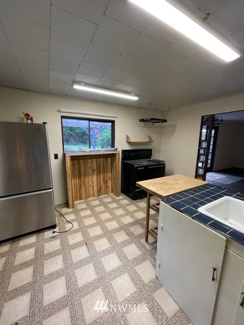 323 Smith Creek Road Raymond, WA 98577 - Photo 7 of 16 Gallery Image 7