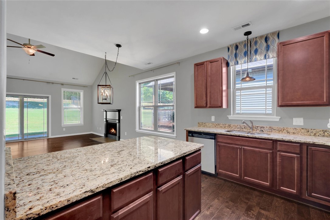224 Terrace View Way Seneca, SC 29678 - Photo 8 of 37