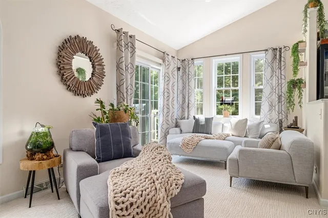 $699,900 | 6652 East Sorrell Hill Road, Van Buren, NY 13164