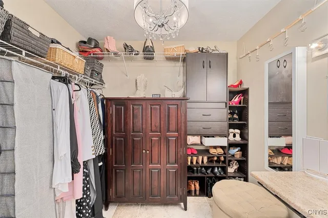 $699,900 | 6652 East Sorrell Hill Road, Van Buren, NY 13164