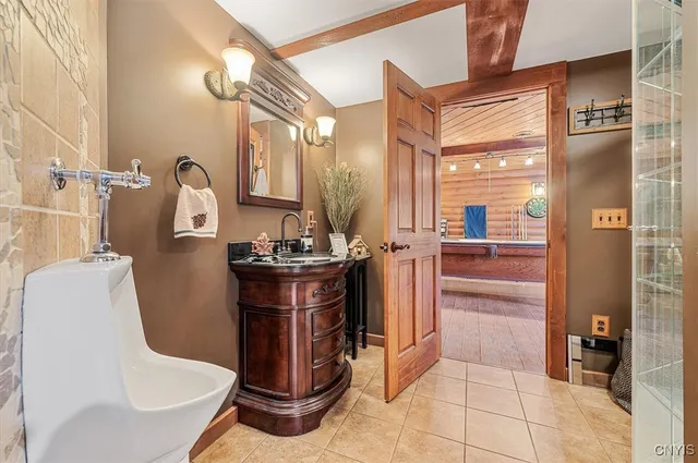 $699,900 | 6652 East Sorrell Hill Road, Van Buren, NY 13164