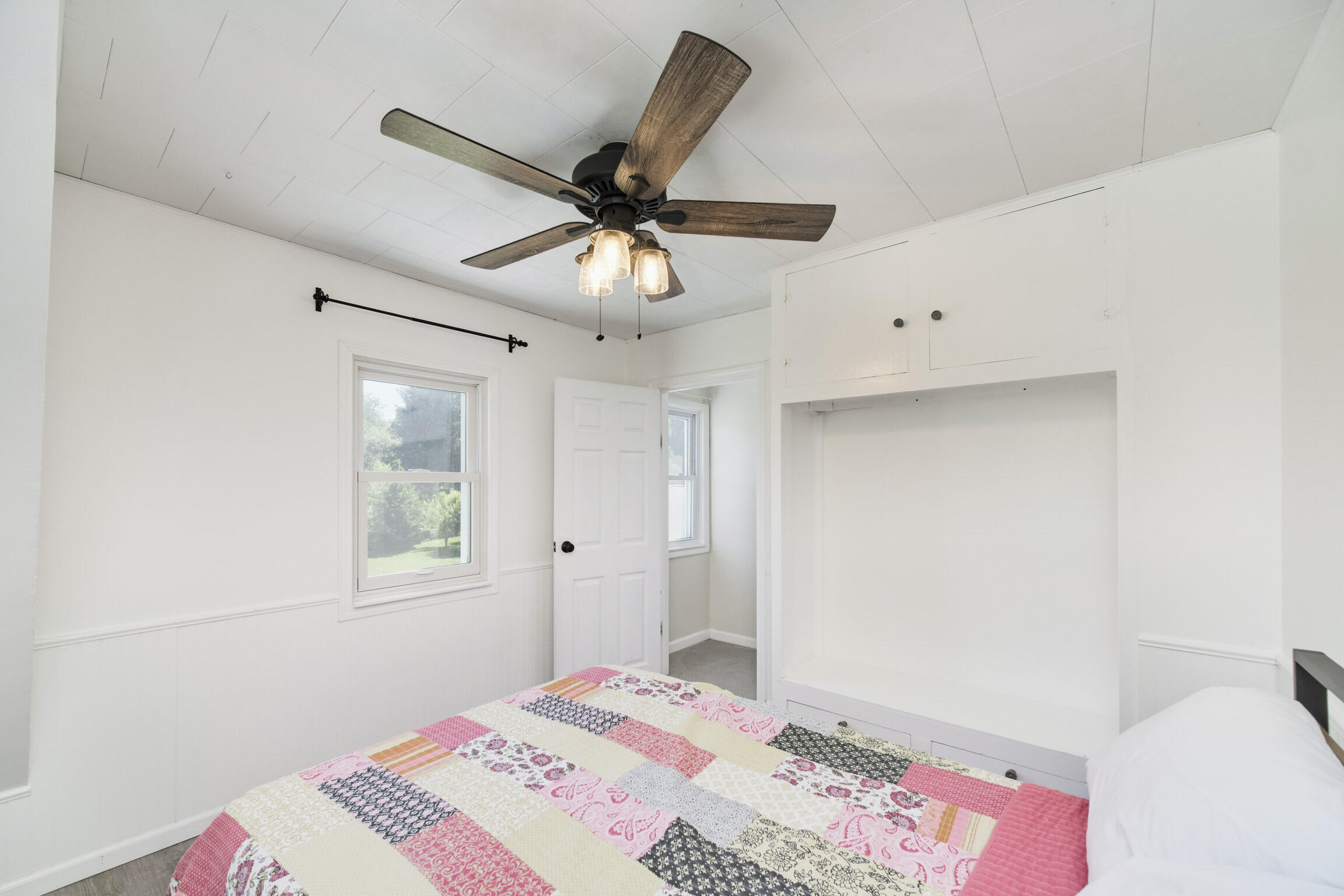 2631 Lakeshore Road Manistee, MI 49660 - Photo 28 of 50 Bedroom 3