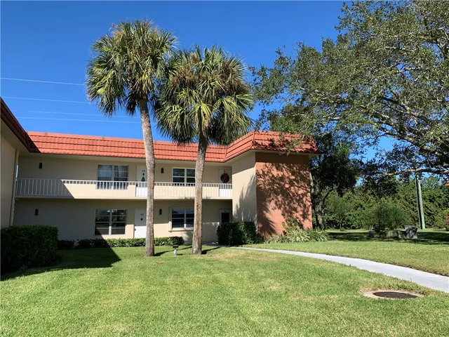 $1,800 | 96 Spring Lake Drive, Unit 101, Vero Beach, FL 32962