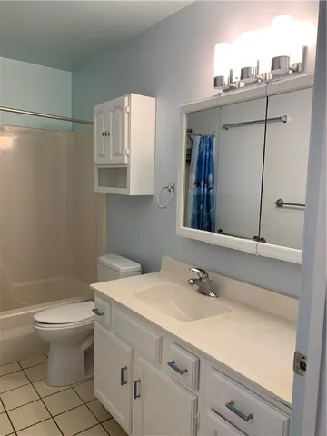 $1,800 | 96 Spring Lake Drive, Unit 101, Vero Beach, FL 32962