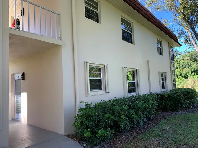 $1,800 | 96 Spring Lake Drive, Unit 101, Vero Beach, FL 32962
