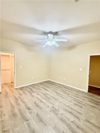 en view of an empty room