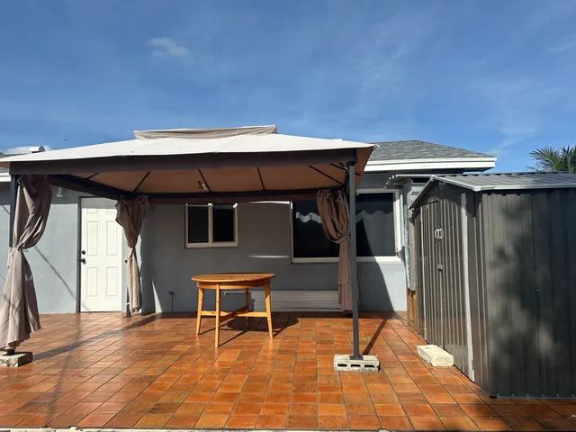 $2,300 | 1092 Florence Road, Lantana, FL 33462