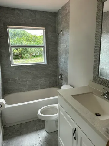 $2,400 | 1092 Florence Road, Lantana, FL 33462