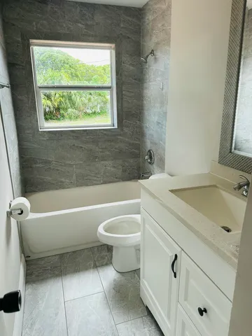 $2,400 | 1092 Florence Road, Lantana, FL 33462