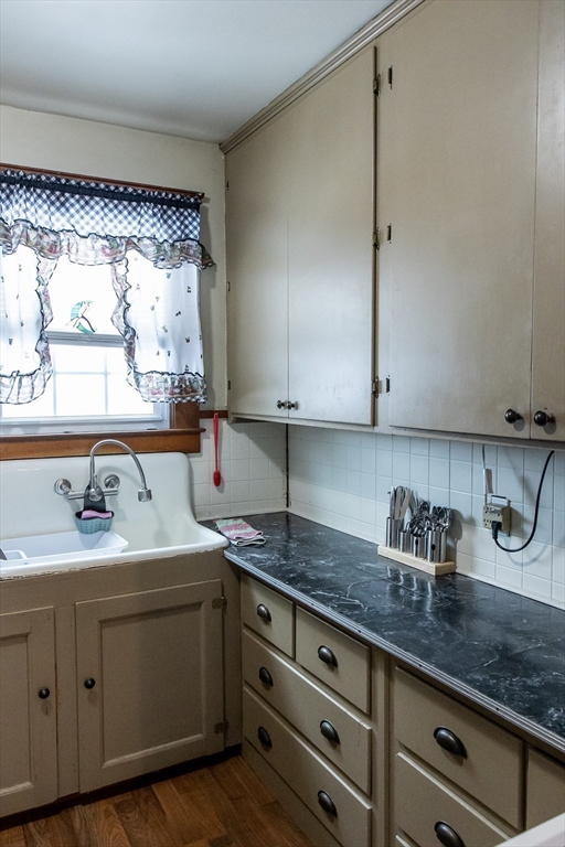 99 North Street Ware, MA 01082 - Photo 6 of 33